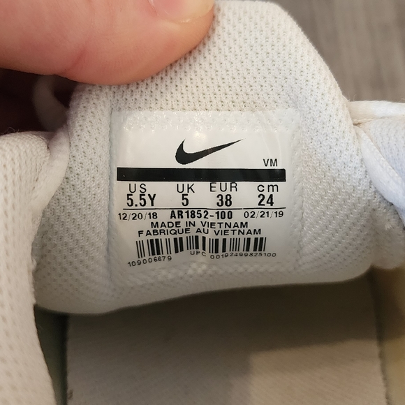 Nike White Sneakers - Picture 3 of 4